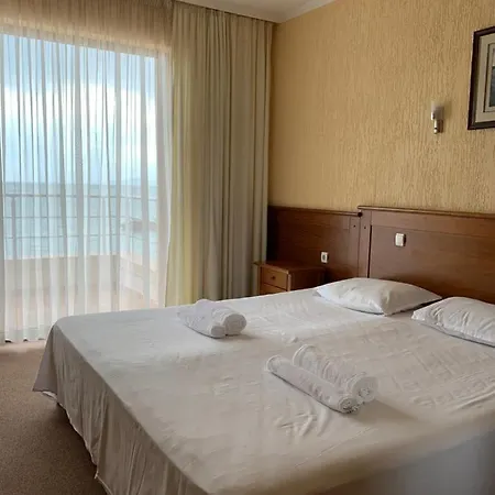 Elizabeth Hotel 3*